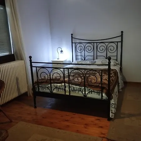 Pansion Lazaros Daire Kesriye